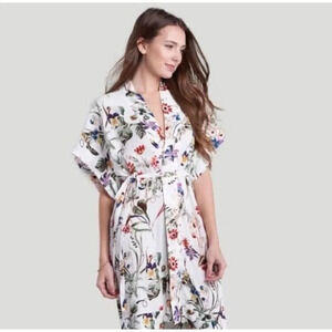Dress Forum White Floral Short Sleeve Mini Dress Small